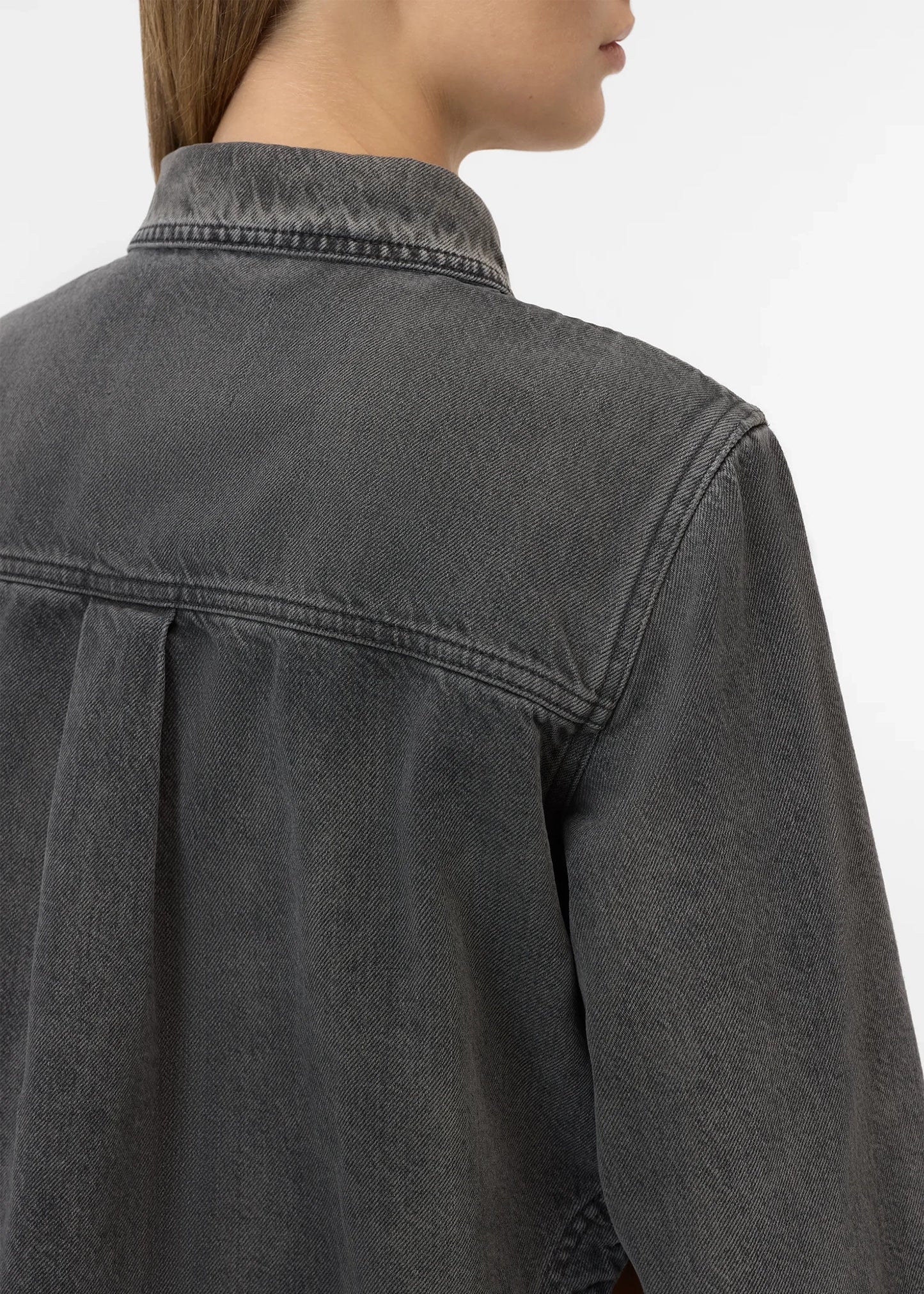 Closed-Denim-Shirt-Cureved-Hem