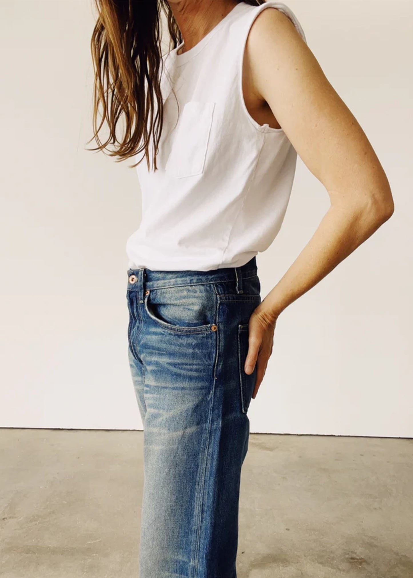 Hey-Gang-The-Muscle-Tee-White