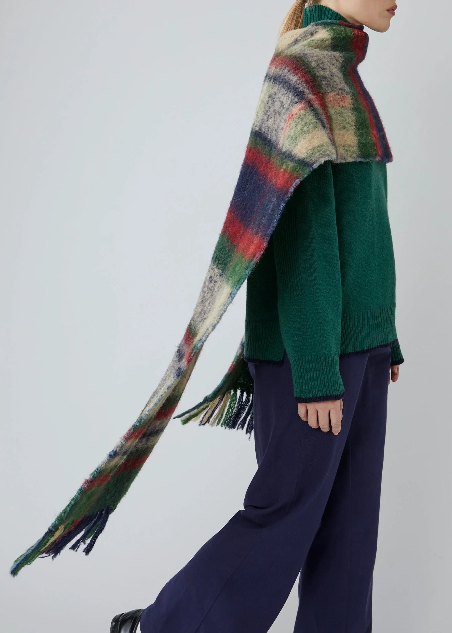 Moismont-Dancer-Scarf-N°760-Green