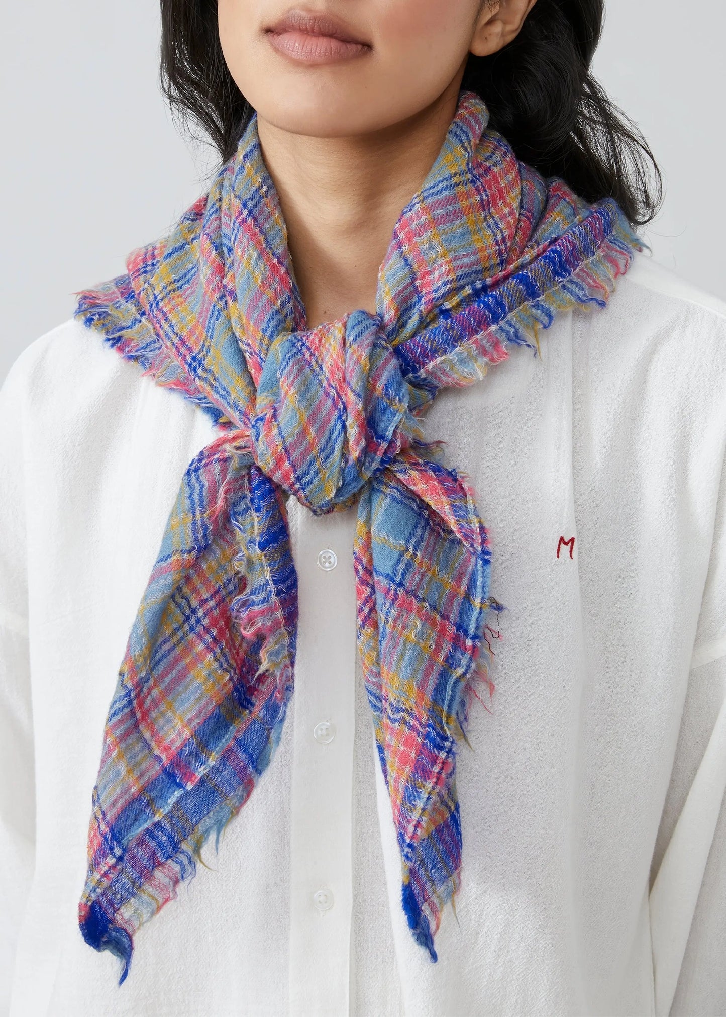 Moismont-stewart-scarf-N°801-Daisy-Pink