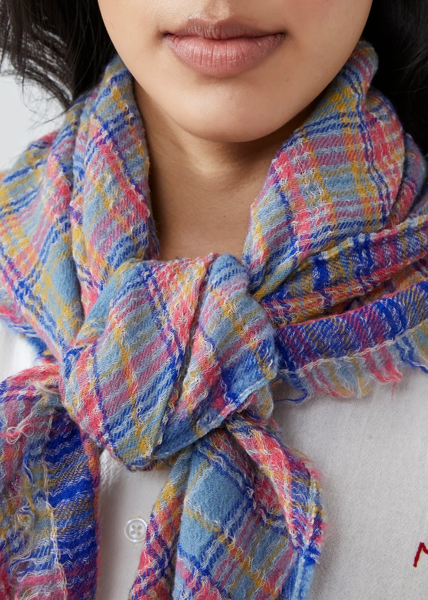 Moismont-stewart-scarf-N°801-Daisy-Pink