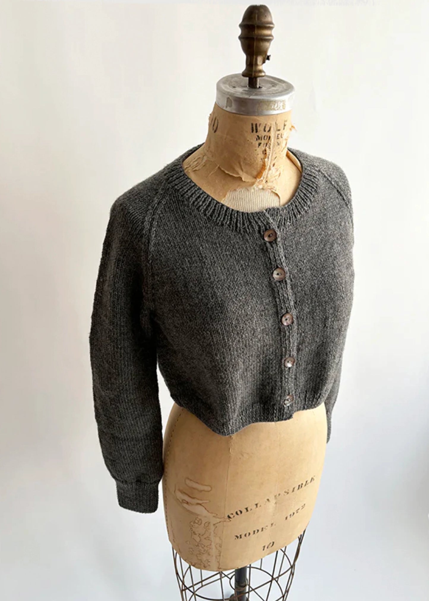 Auntie-Oti-Crop-Cardigan-Grey