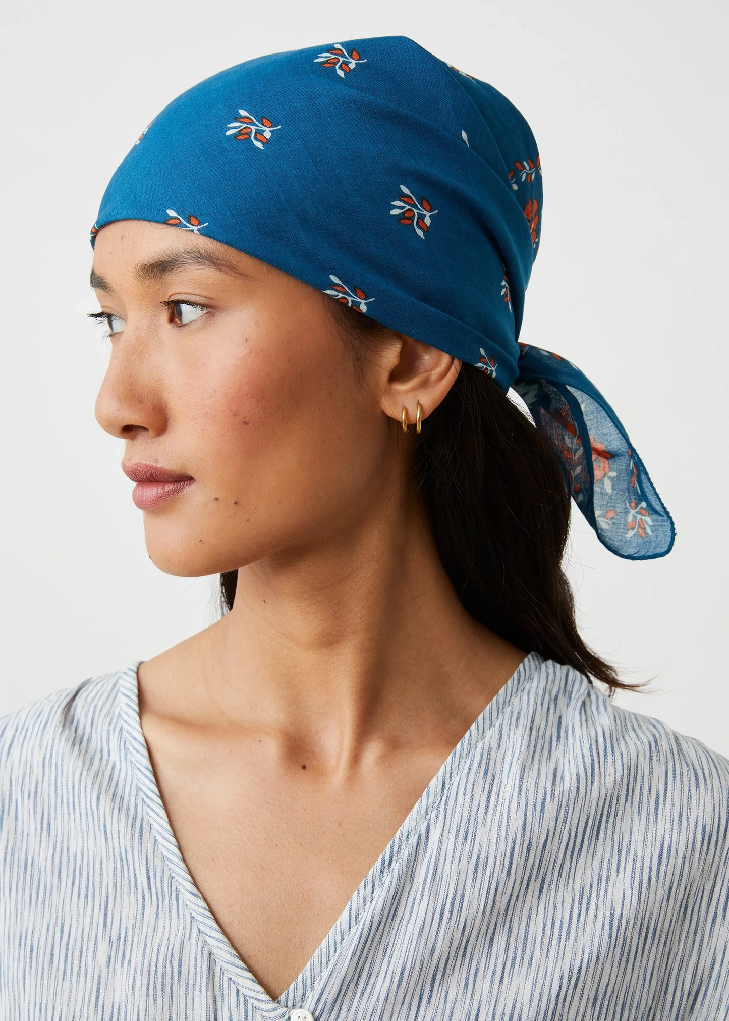 Moismont-Fichu-Scarf-N-652-Indigo