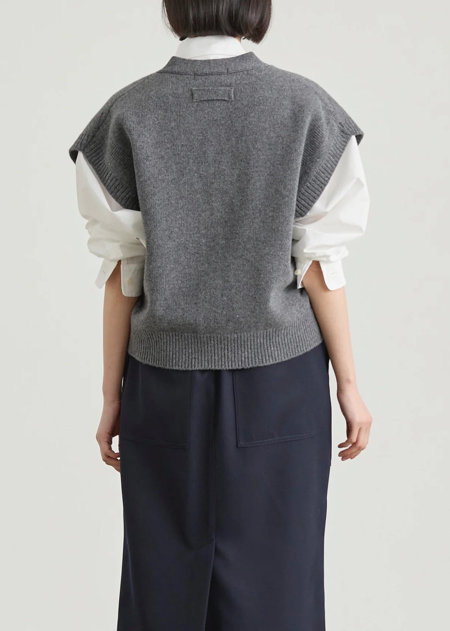 Nicholson-and-Nicholson-Zoe-Sweater-Vest-Grey