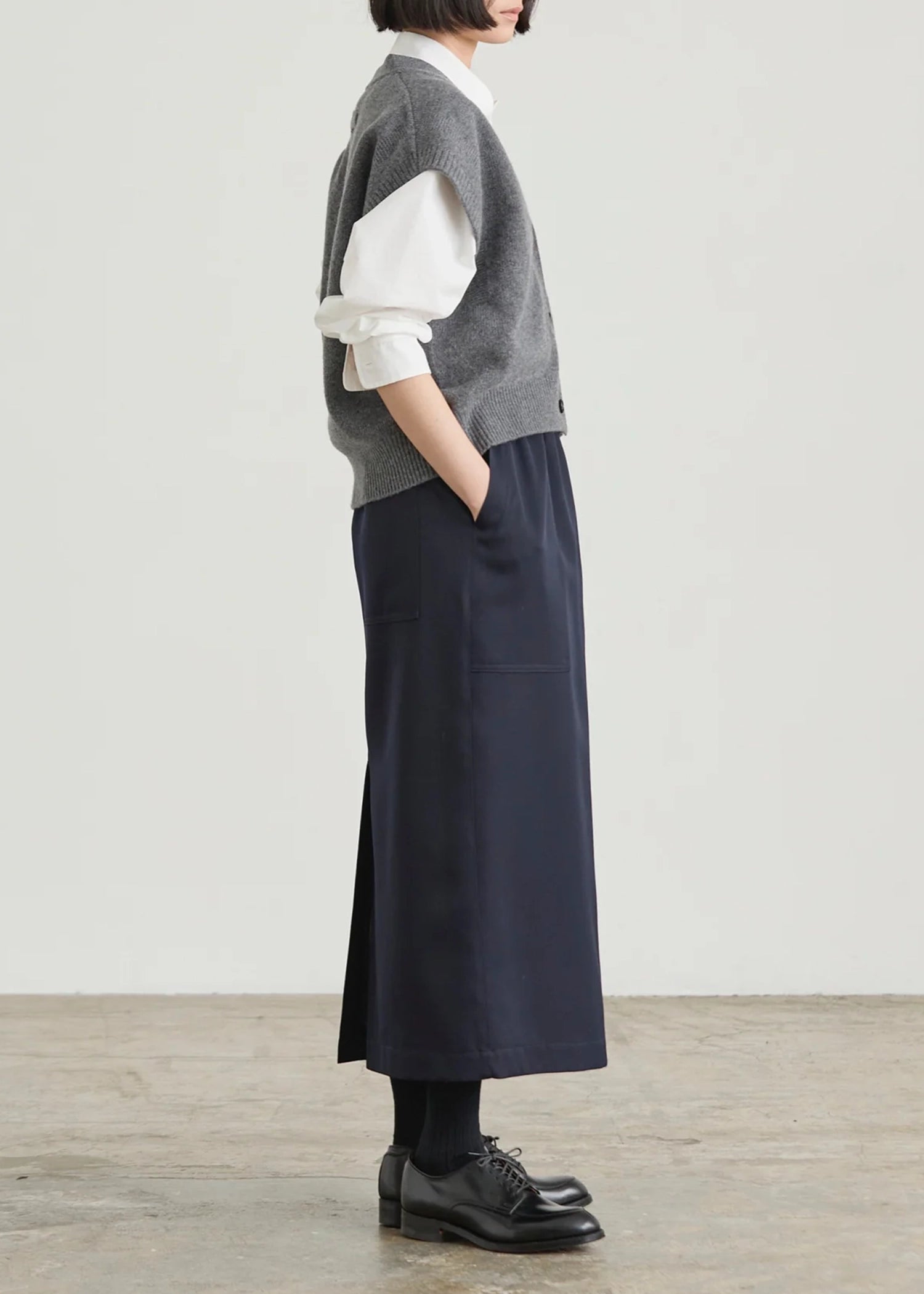 Nicholson-and-Nicholson-Zoe-Sweater-Vest-Grey