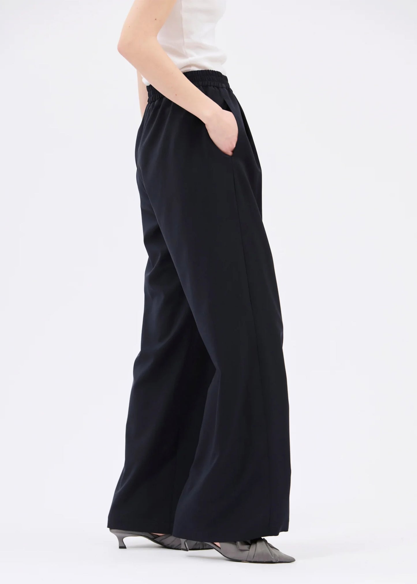 Odeeh-Light-Oxford-Wool-Hose-Navy