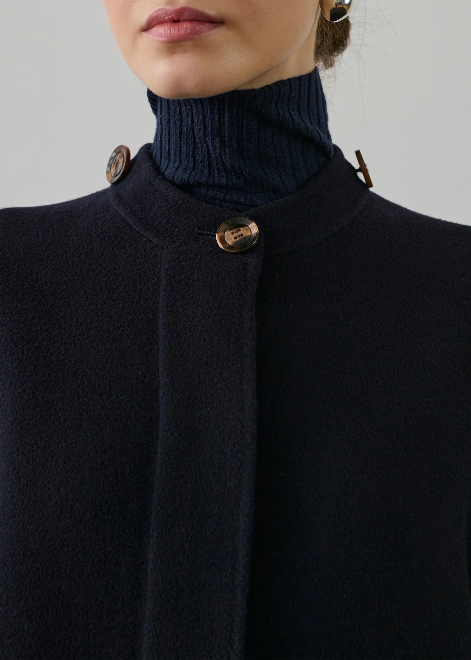 Soeur-Finn-Coat