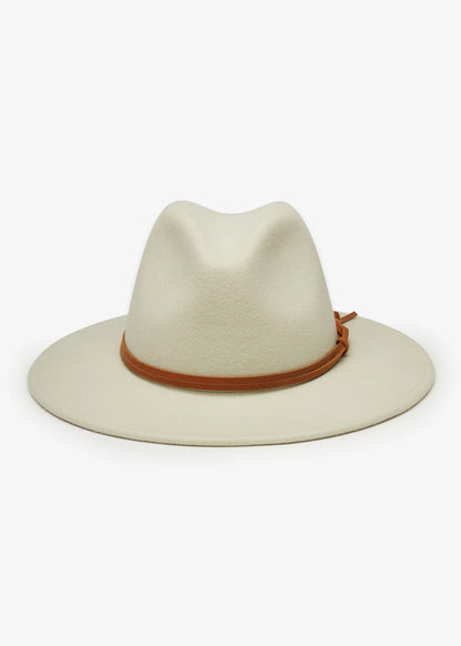Wyeth-Billie-Hat-bok-choy