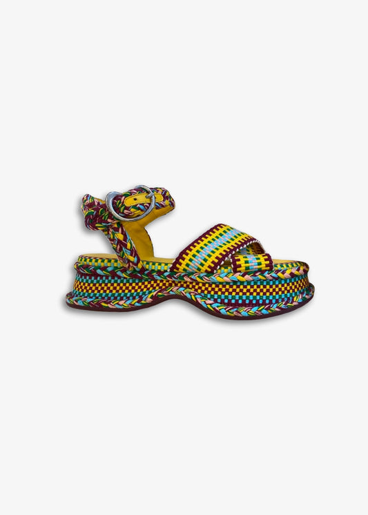 amambaih Ada Sandal