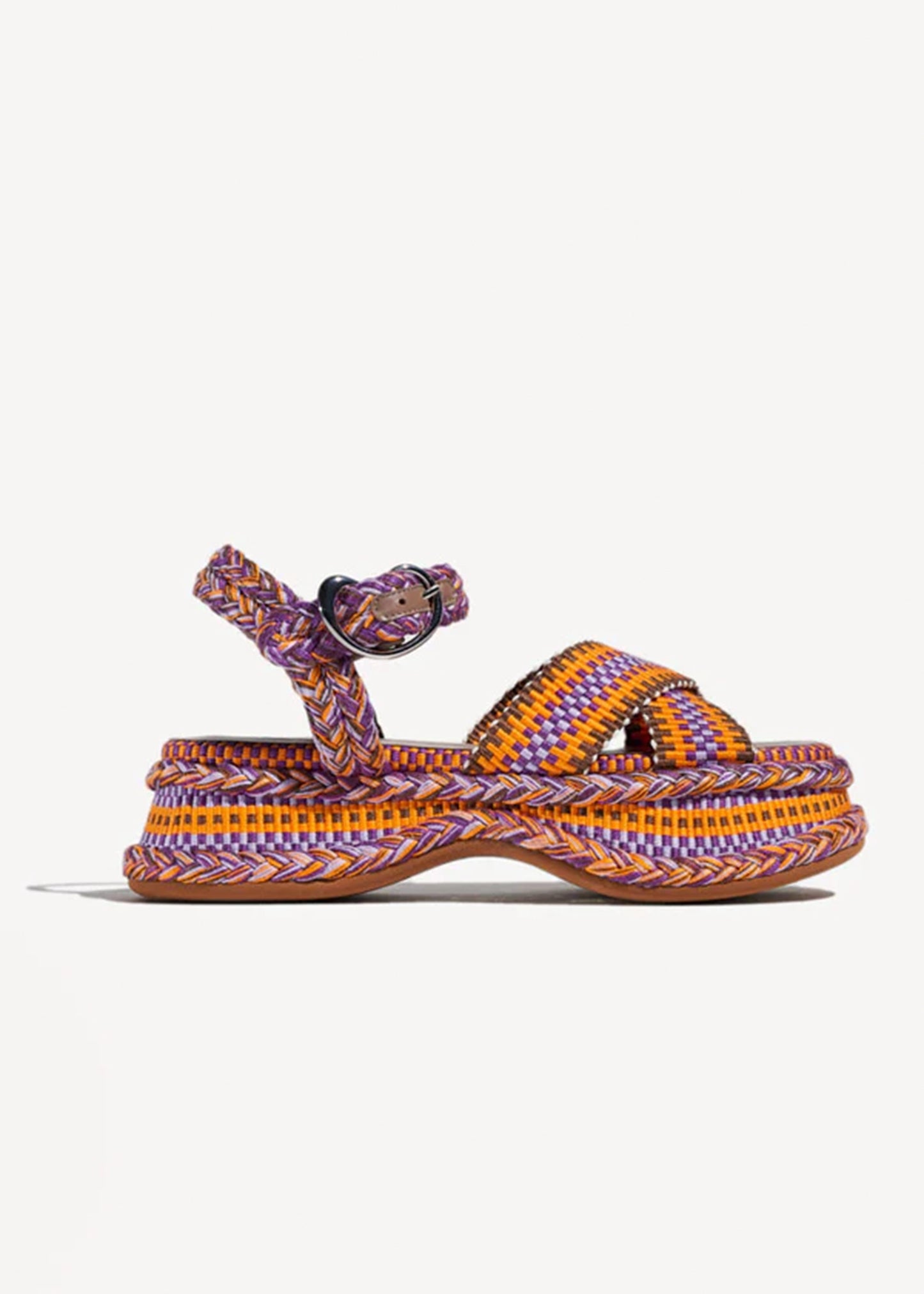 amambaih-paris-ada-sandal