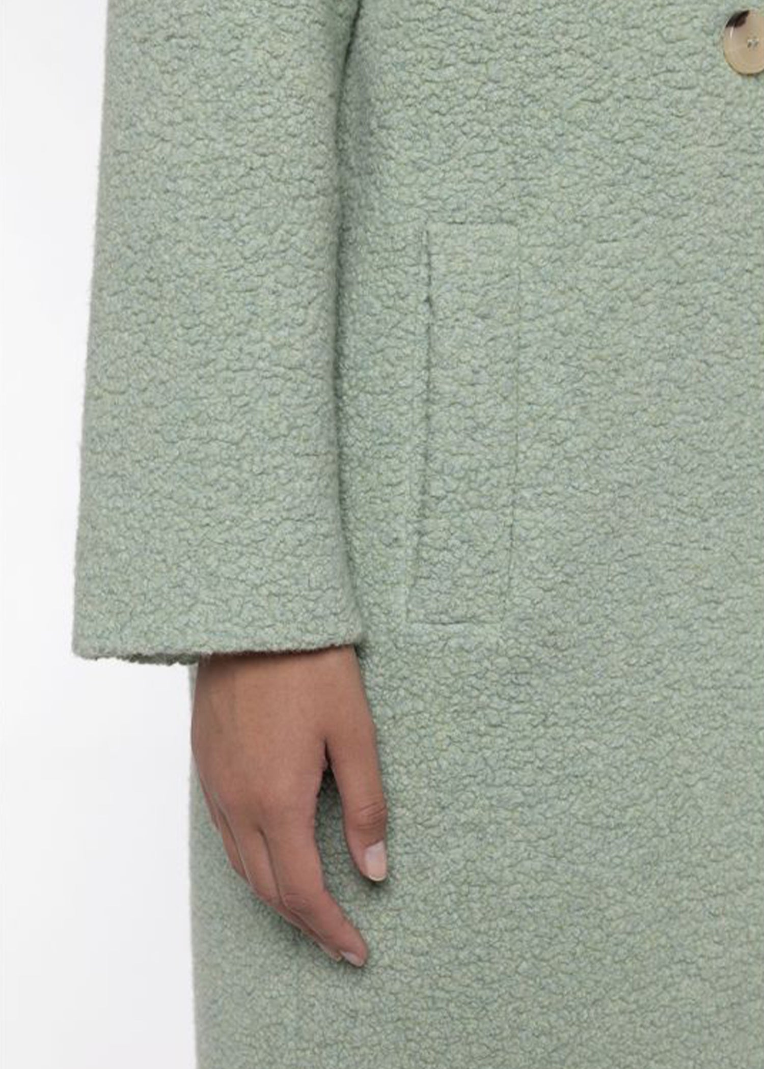 Maison-Lener-OVERSIZED-ALMOND-GREEN-OVERCOAT-IN-SKINSHEEP-FAKE-FUR-OF-WOOL