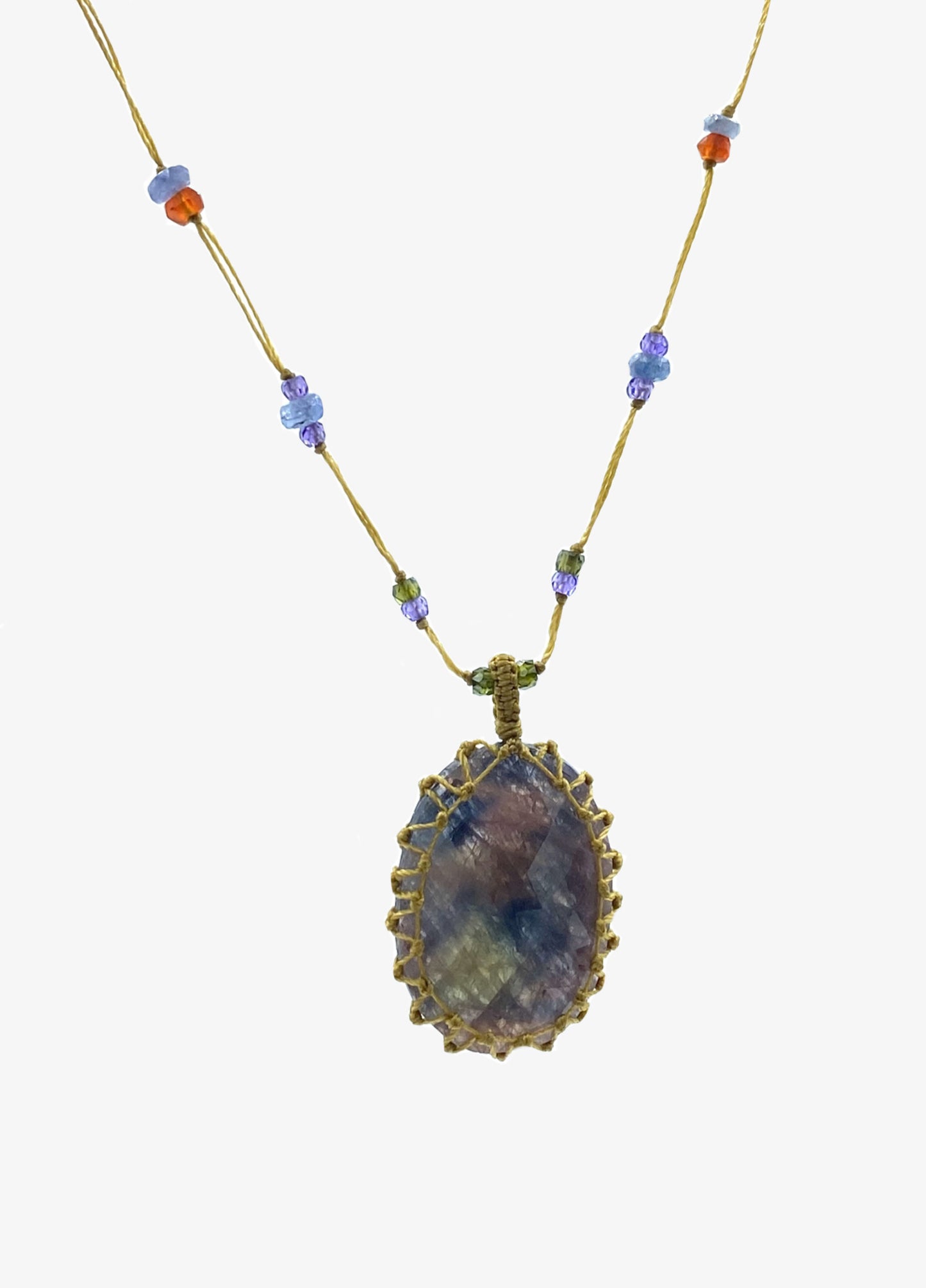 Sharing-Tibetan-Necklace-Corundum