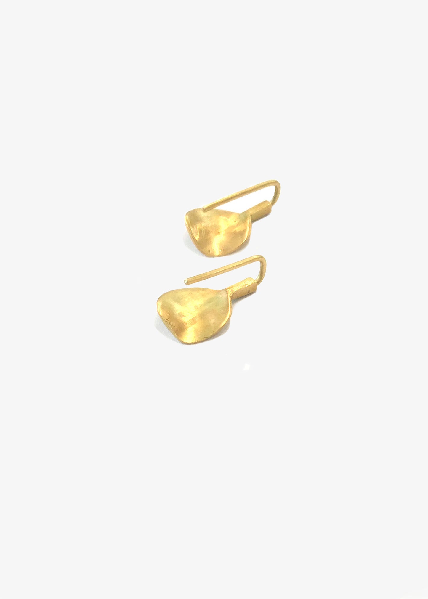 rosa-maria-18kt-gold-earrings-w-black-diamond | Jewelry | Rosa Maria